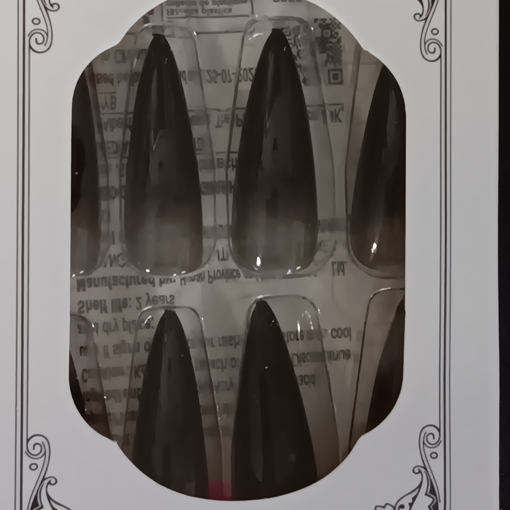 Coffin Pointy Nails (NEW)